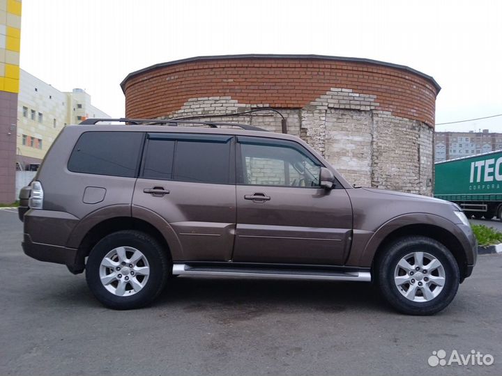 Mitsubishi Pajero 3.0 AT, 2010, 290 000 км