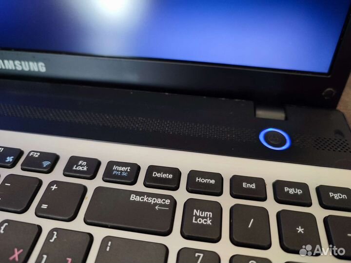 Игровой ноутбук Samsung