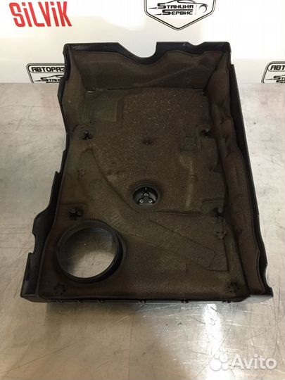 Декоративная крышка двигателя mercedes W204