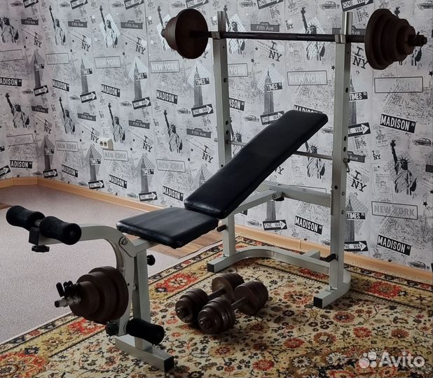 Скамья, стойки, тренажер для ног, штанга, гантели
