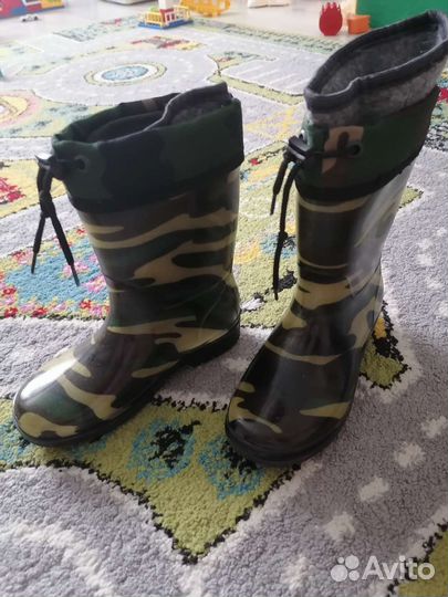 Резиновые сапоги