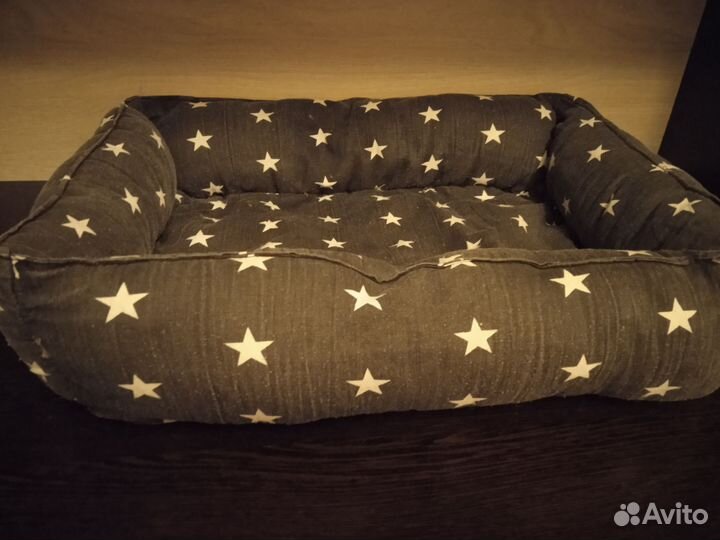 Лежанка для кошек и маленьких собачек