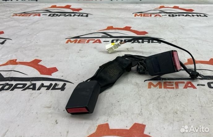 Защелка ремня безопасности задняя Citroen C4