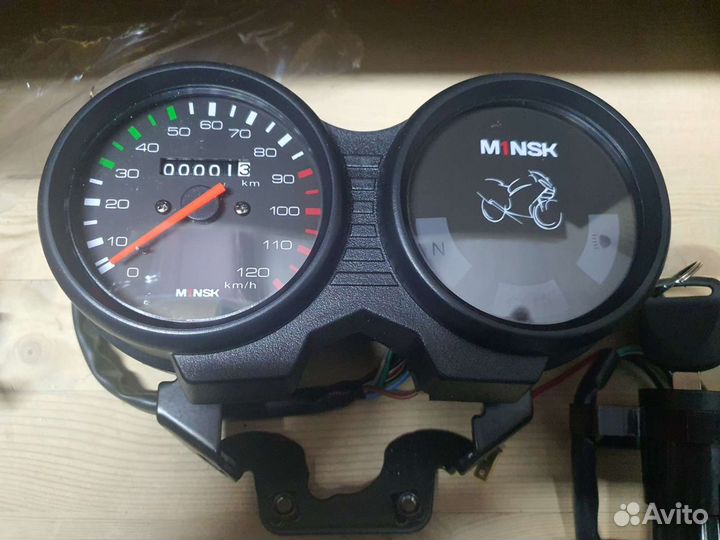 Панель приборов Минск m1nsk M125