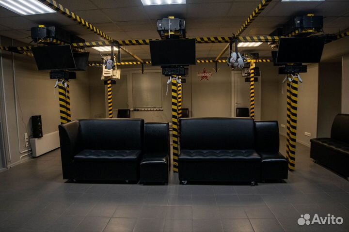 Стойки для клуба виртуальной реальности VR виар вр