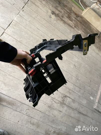 Рамка (кронштейн) крепления гу BMW f25