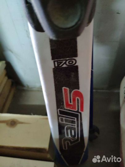 Лыжи с креплениями, палками и маской