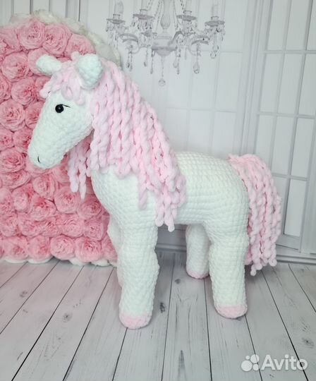 Лошадка,мягкая вязаная игрушка