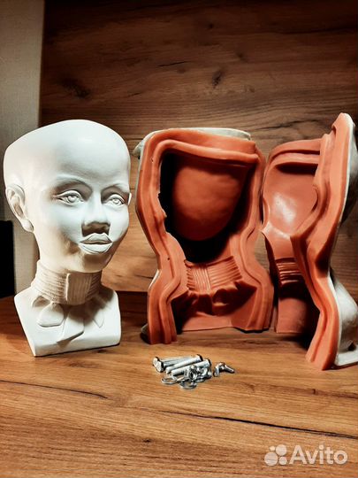 Форма лежачий лев- бетон, гипс, полистоун