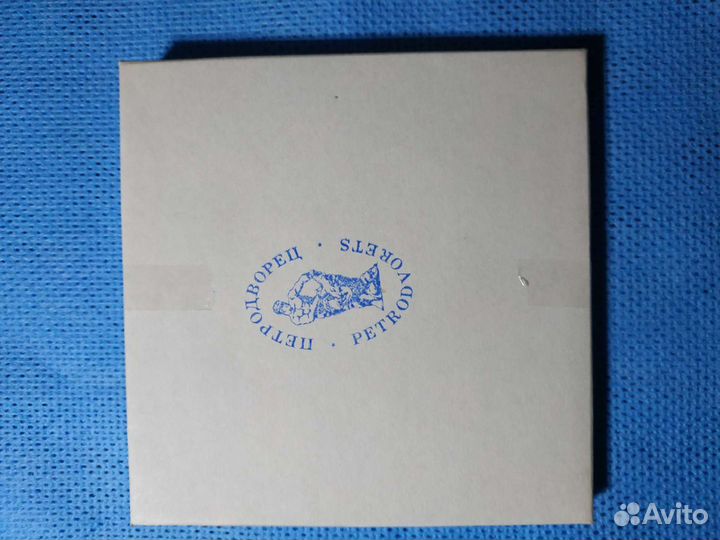 Декоративный барельеф- 