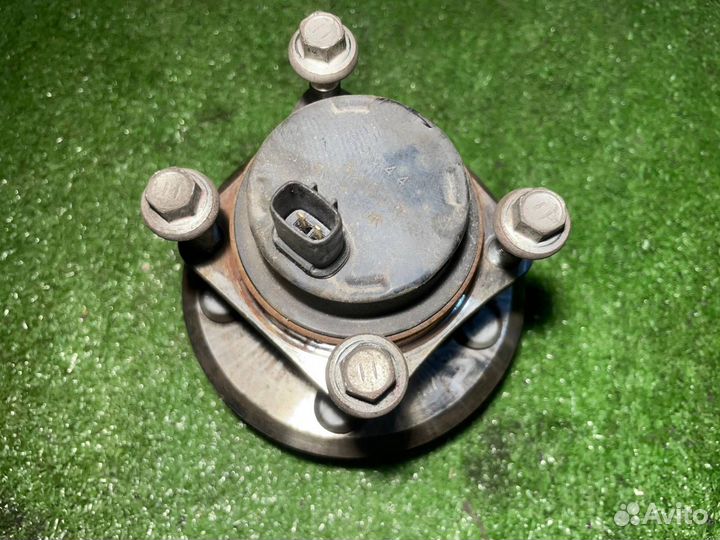 Ступица задняя Toyota Avensis AZT251 2AZ-FSE 2007