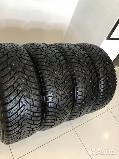 Nokian Tyres Hakkapeliitta 8 225/55 R17
