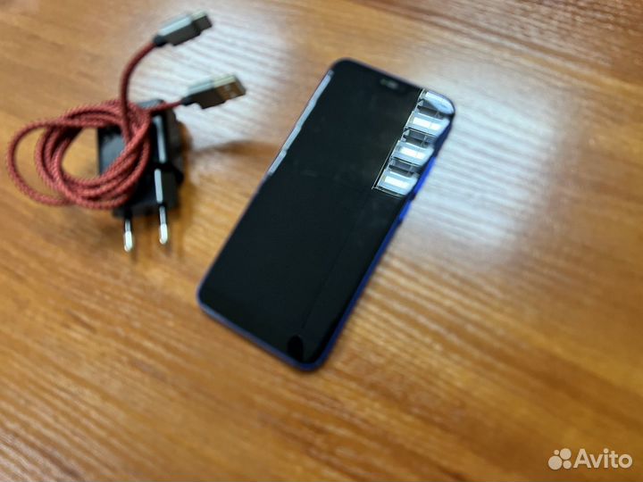 HONOR 10, 4/64 ГБ