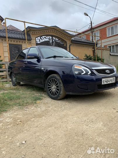 Капот на LADA priora