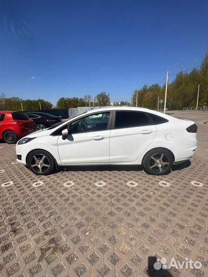 Ford Fiesta 1.6 AMT, 2015, 120 000 км