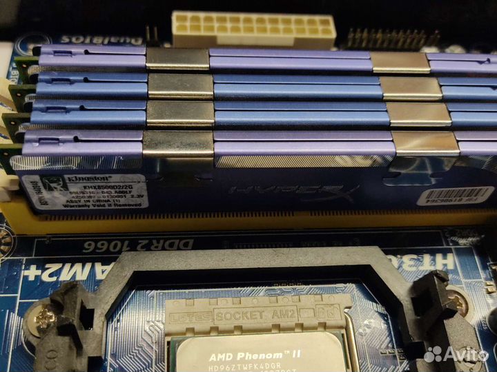 Материнская плата с процессором и памятью