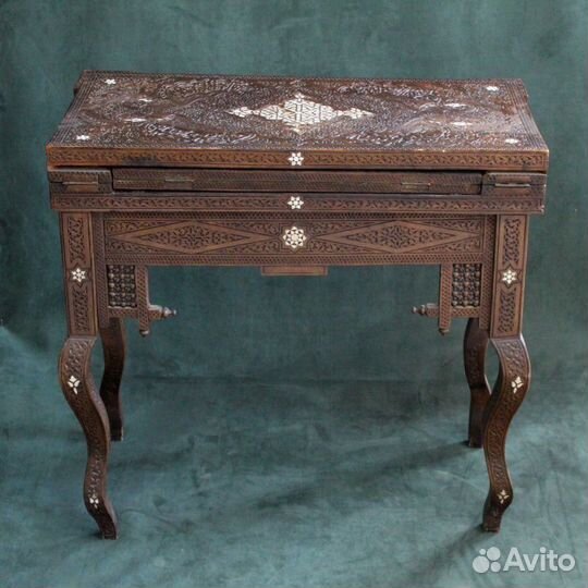 Арабский столик для игры в нарды из массива. XIX в