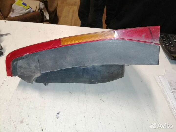 Фонарь задний правый Renault Logan 1