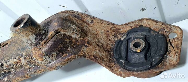 Кронштейн редуктора Honda C-RV 1