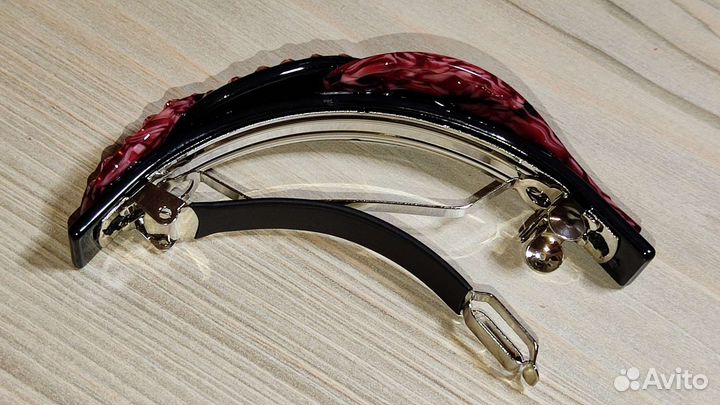 Стильная заколка автомат для волос