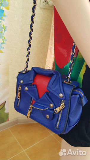 В стиле Moschino сумка косуха