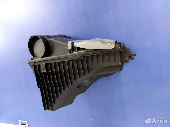 Корпус воздушного фильтра Porsche Cayenne