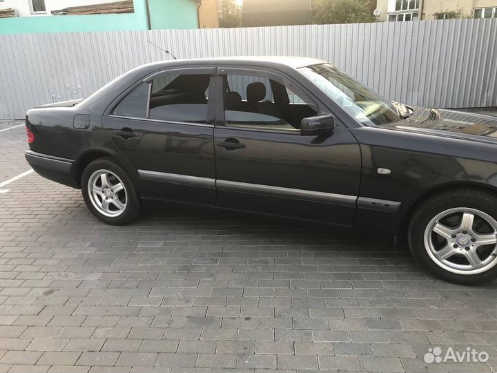 Mercedes-Benz E-класс 2.3 AT, 1997, 348 000 км