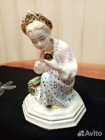 Фарфоровые статуэтки