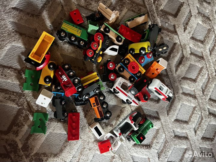 Железная дорога IKEA с паровозиками