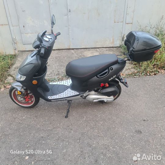 Продаю Скутер Stels Skif