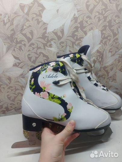 Коньки женские 39 размер