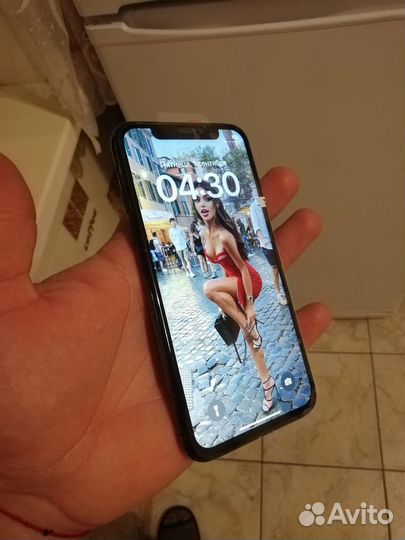 iPhone X, 64 ГБ