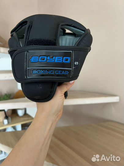 Boybo шлем защитный + защита голени