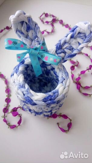 Зайки корзинки из трикотажной пряжи