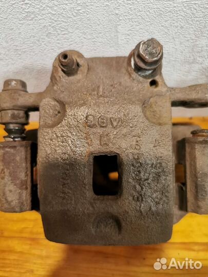 Суппорт задний ssangyong rexton 2