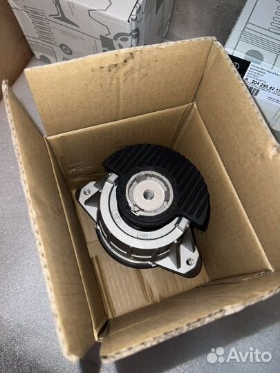 Подушка двигателя Mercedes-Benz w204 w212