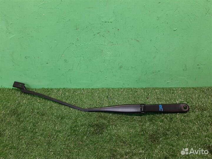 Поводок стеклоочистителя правый Ford Kuga CBV 2011