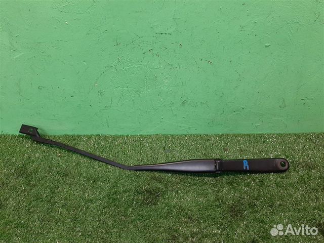Поводок стеклоочистителя правый Ford Kuga CBV 2011