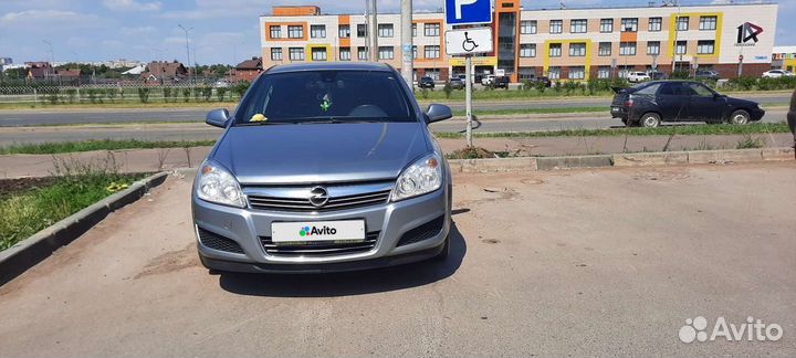 Opel Astra 1.6 МТ, 2012, 195 200 км