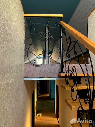 Каркас лестницы из металла