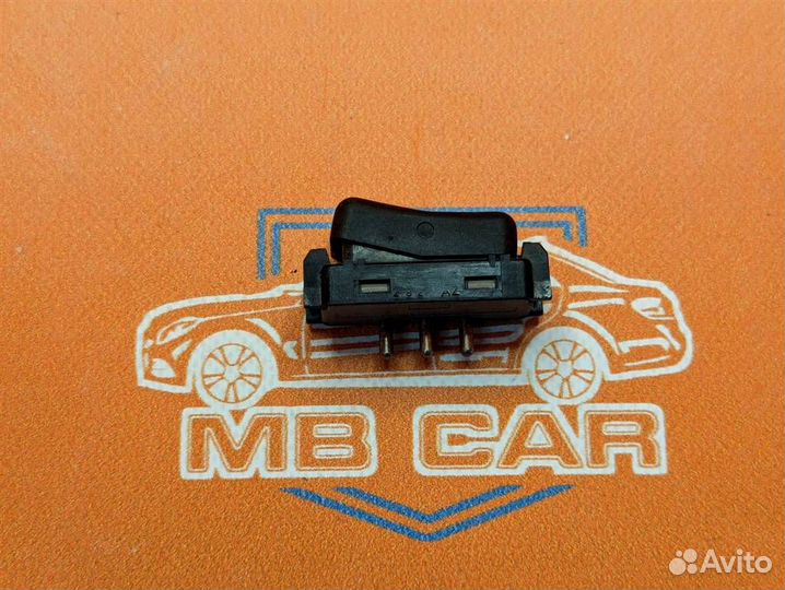 Кнопка w124 E-class 102.982