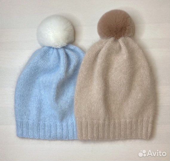 Шапка из ангоры с помпоном