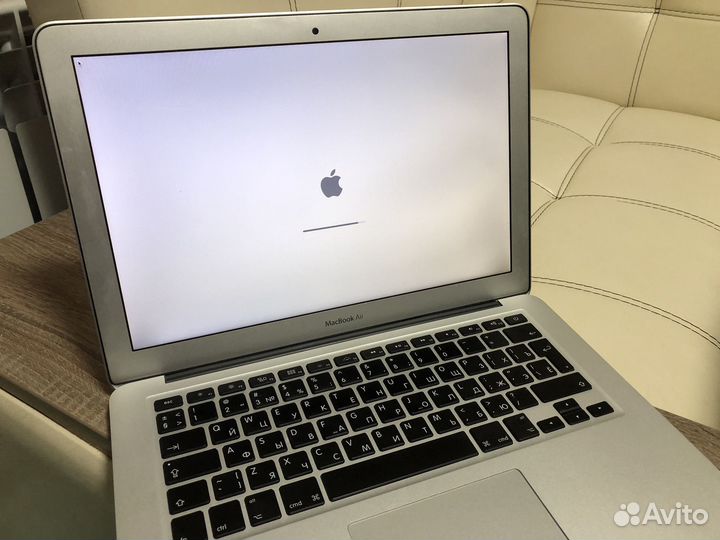 Продам Apple MacBook Air 13