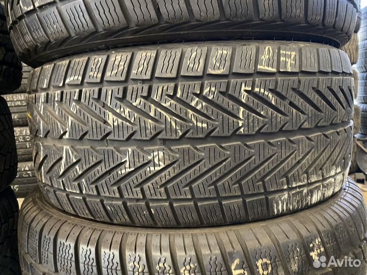 Vredestein ComTrac 235/45 R17