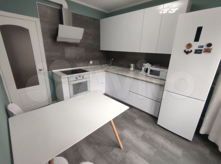 2-к. квартира, 52 м², 2/17 эт.