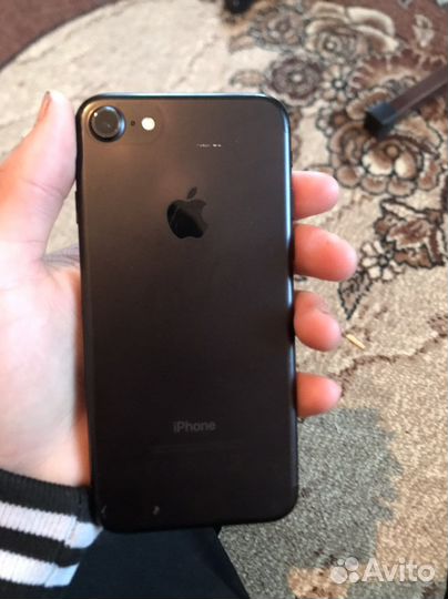 iPhone 7, 32 ГБ