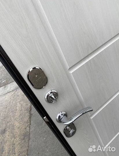 Дверь входная