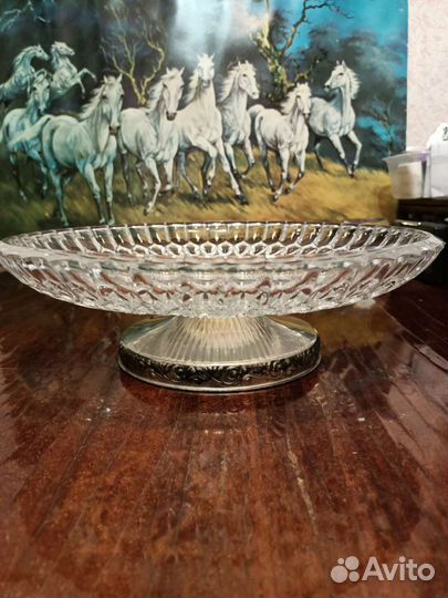 Большая хрустальная ваза для фруктов,на ножке