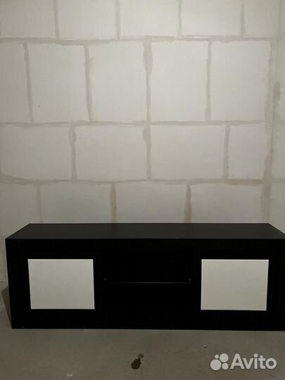 Тумба под телевизор