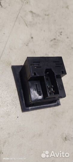 Кнопка обогрева сидений передняя LADA Priora 2011